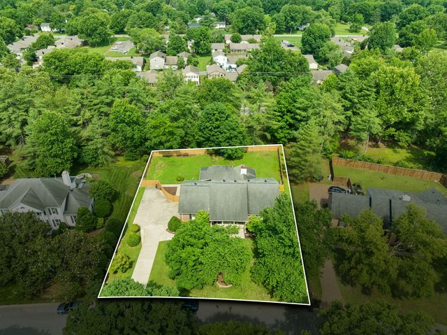 2137 Key Dr, Brentwood, TN 37027