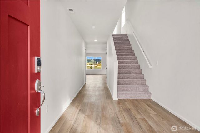 649 Salzer Creek Drive, Centralia, WA 98531