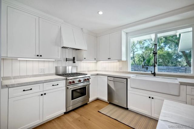 1311 Crestridge Dr, Oceanside, CA 92054