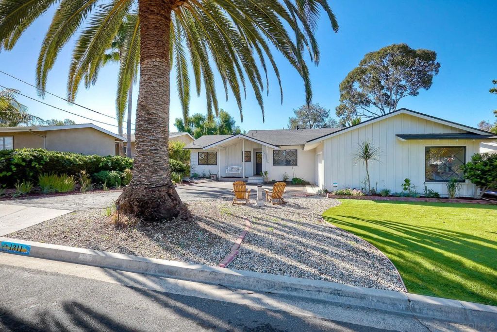 1311 Crestridge Dr, Oceanside, CA 92054