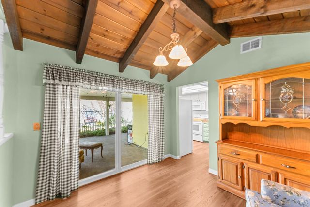 3395 Meadow Way, Rocklin, CA 95677