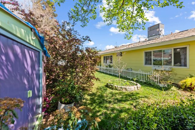 3395 Meadow Way, Rocklin, CA 95677