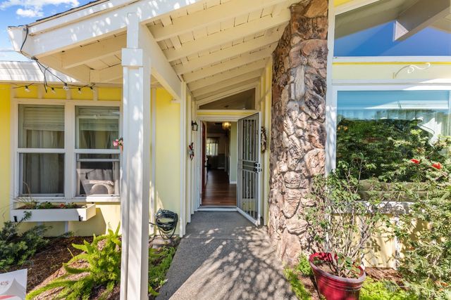 3395 Meadow Way, Rocklin, CA 95677