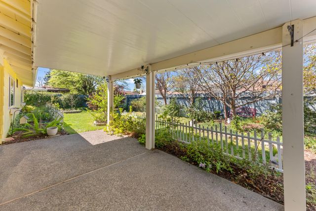 3395 Meadow Way, Rocklin, CA 95677