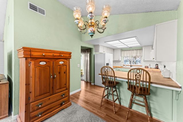 3395 Meadow Way, Rocklin, CA 95677