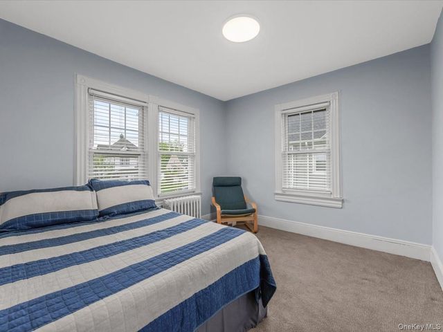 28 Union Place, Lynbrook, NY 11563