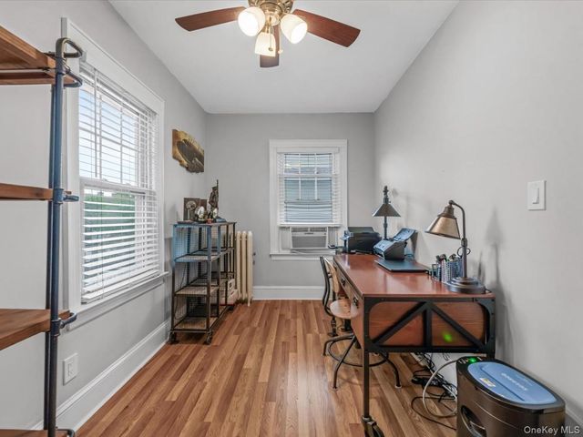 28 Union Place, Lynbrook, NY 11563