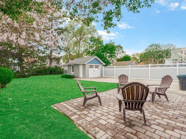 28 Union Place, Lynbrook, NY 11563