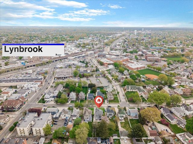 28 Union Place, Lynbrook, NY 11563