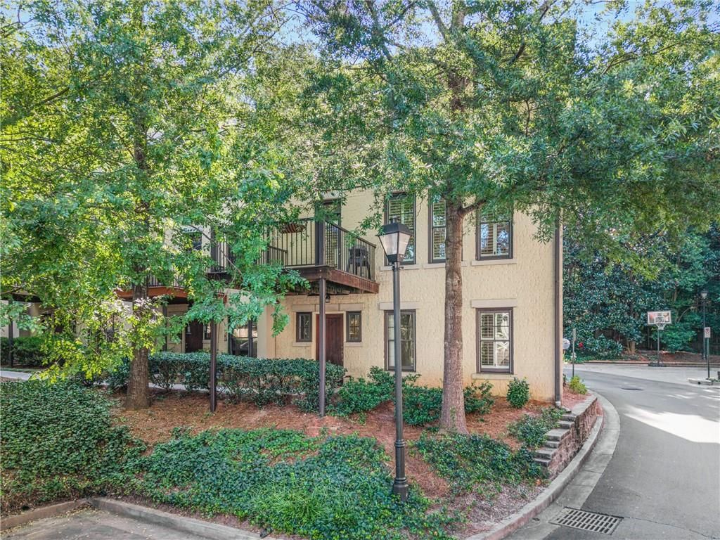 102 Knob Hills Circle, Decatur, GA 30030