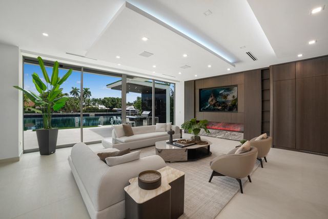 414 ROYAL PLAZA Drive, Fort Lauderdale, FL 33301