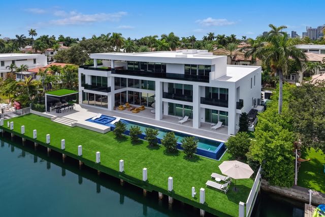 414 ROYAL PLAZA Drive, Fort Lauderdale, FL 33301