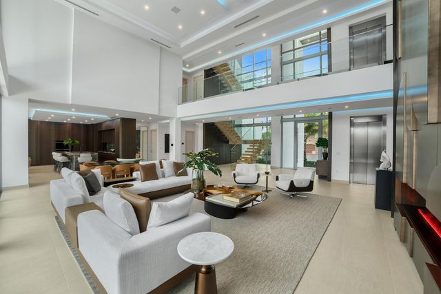414 ROYAL PLAZA Drive, Fort Lauderdale, FL 33301