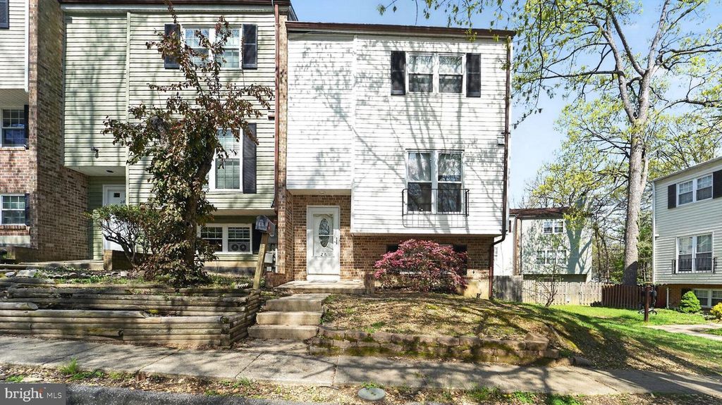 26 MAPLE HOLLOW CT, Baltimore, MD 21234