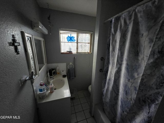 8811 NEPTUNE Street, El Paso, TX 79904