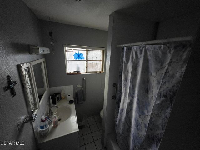 8811 NEPTUNE Street, El Paso, TX 79904