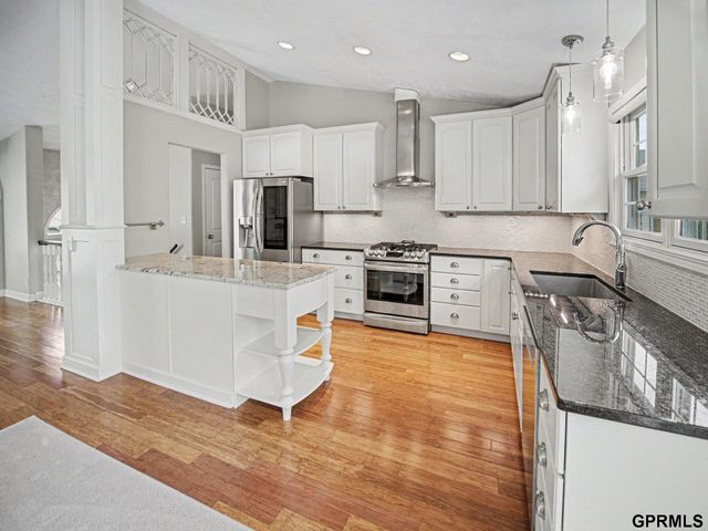 7433 Collister Road, Lincoln, NE 68516