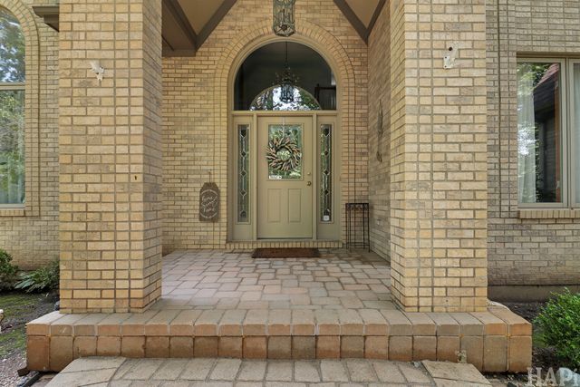 2708 Whiting Court, Mchenry, IL 60050