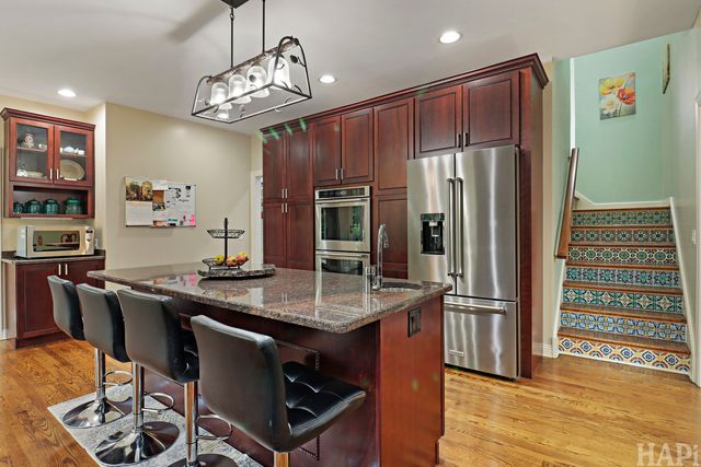2708 Whiting Court, Mchenry, IL 60050
