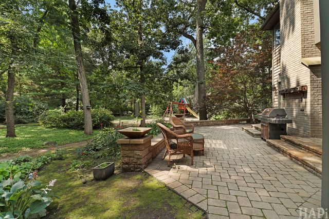 2708 Whiting Court, Mchenry, IL 60050