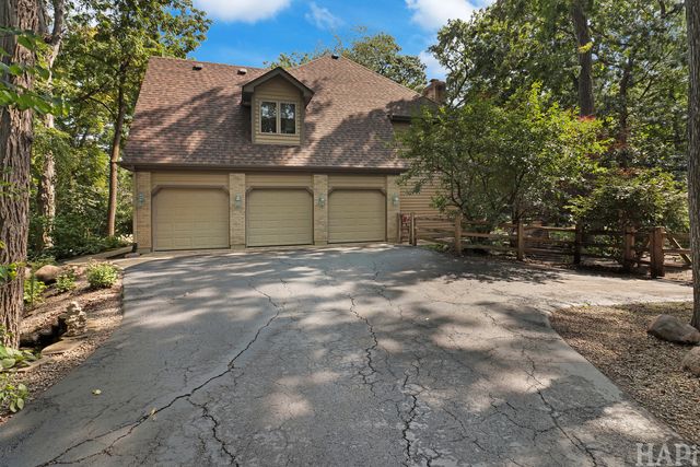 2708 Whiting Court, Mchenry, IL 60050
