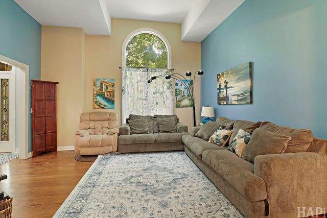 2708 Whiting Court, Mchenry, IL 60050