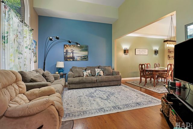 2708 Whiting Court, Mchenry, IL 60050