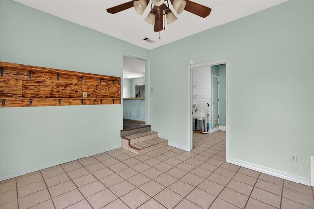 6415 N Highway 96, Lavaca, AR 72941