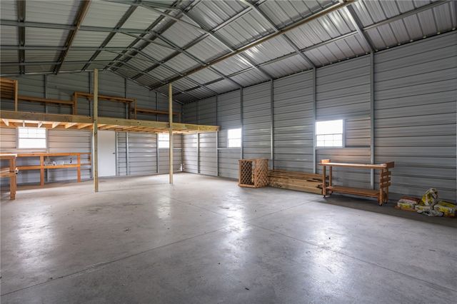 6415 N Highway 96, Lavaca, AR 72941
