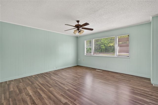 6415 N Highway 96, Lavaca, AR 72941