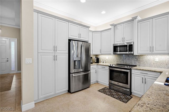 11552 Riverstone LN, Fort Myers, FL 33913