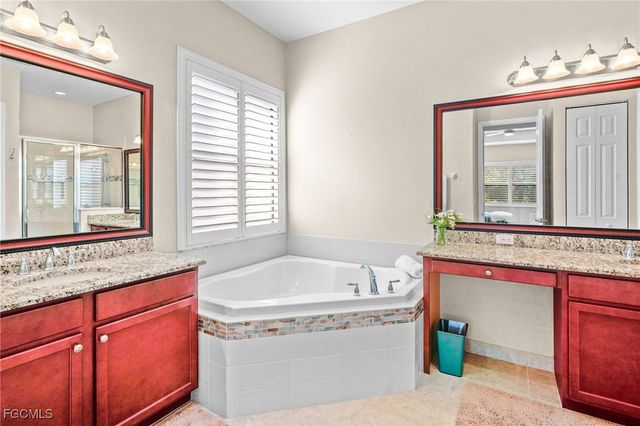 11552 Riverstone LN, Fort Myers, FL 33913