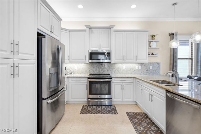 11552 Riverstone LN, Fort Myers, FL 33913