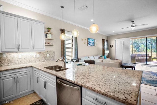 11552 Riverstone LN, Fort Myers, FL 33913