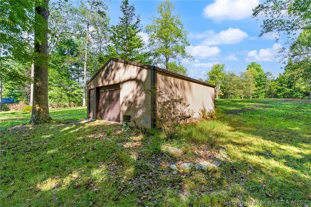 8886 Rufing Road, Greenville, IN 47124