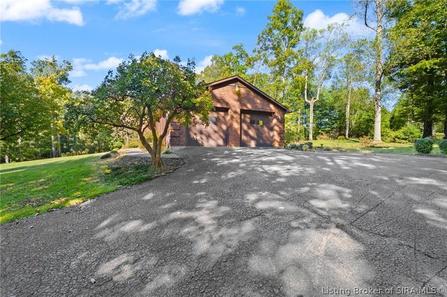8886 Rufing Road, Greenville, IN 47124