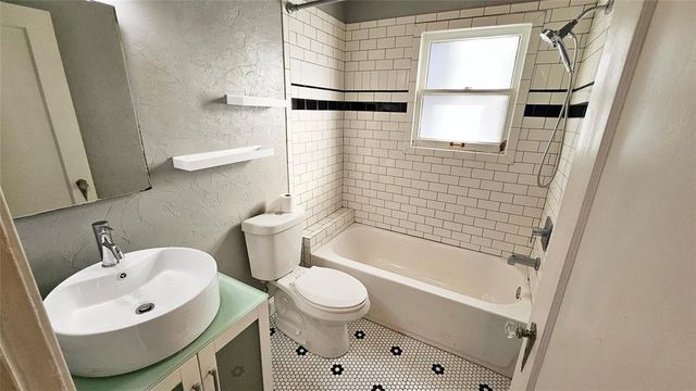 2305 NW 25th Street, Oklahoma City, OK 73107