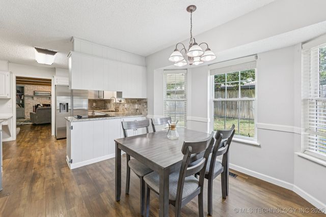 7948 S 86th East Place, Tulsa, OK 74133