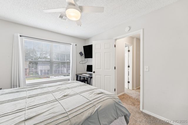 7948 S 86th East Place, Tulsa, OK 74133