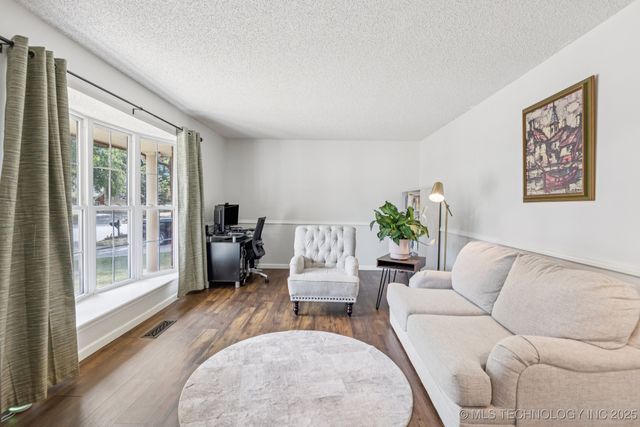 7948 S 86th East Place, Tulsa, OK 74133