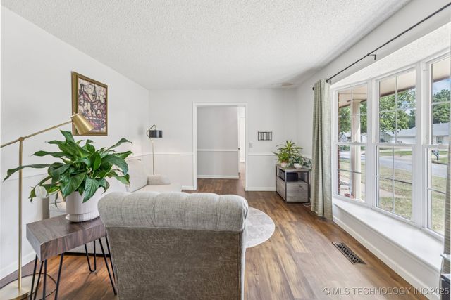 7948 S 86th East Place, Tulsa, OK 74133