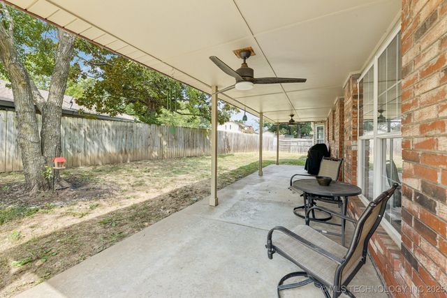 7948 S 86th East Place, Tulsa, OK 74133