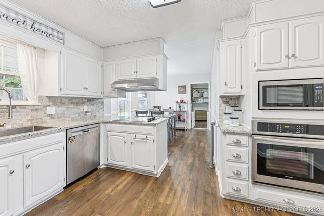 7948 S 86th East Place, Tulsa, OK 74133