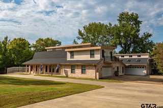 200 County Road 1520, Mount Pleasant, TX 75455