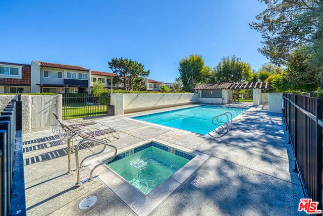 20 Sycamore Lane, Rolling Hills Estates, CA 90274