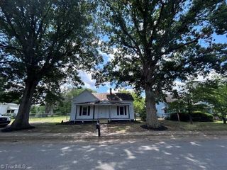 603 Thomas Street, Reidsville, NC 27320