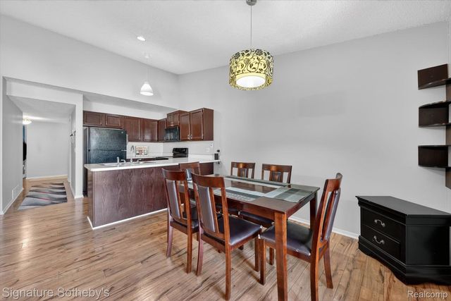 5094 Harbor Oak Drive 36, Waterford Charter Township, MI 48329