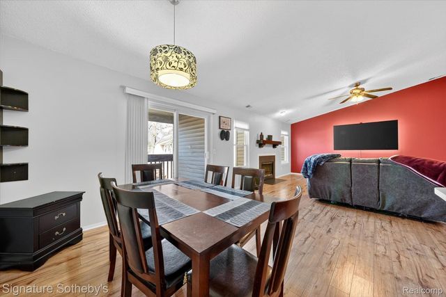 5094 Harbor Oak Drive 36, Waterford Charter Township, MI 48329