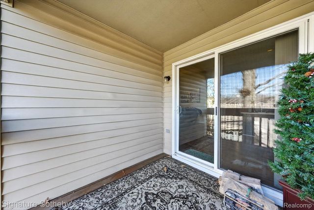 5094 Harbor Oak Drive 36, Waterford Charter Township, MI 48329