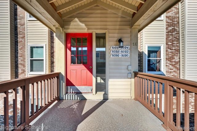 5094 Harbor Oak Drive 36, Waterford Charter Township, MI 48329